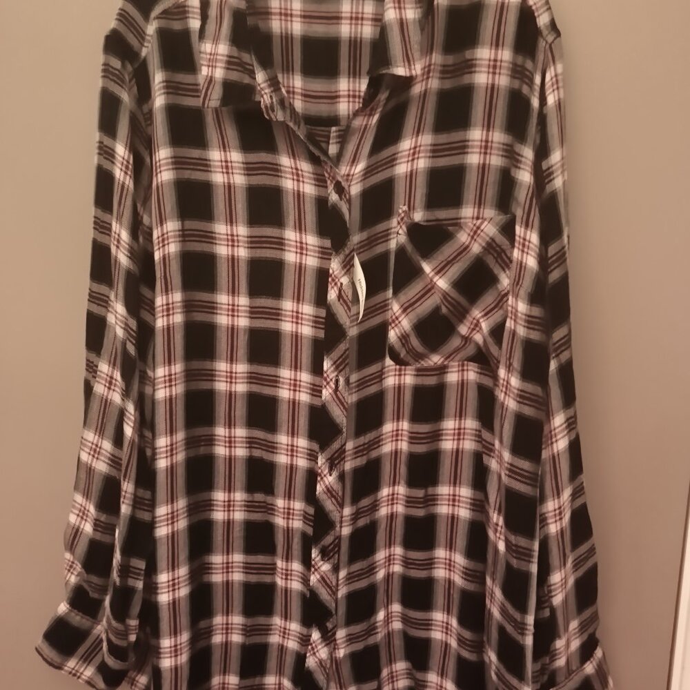 WOMEN'S ROCK & REPUBLIC BLACK -WHITE - PINK LONG SLEEVE TOP SIZE XL